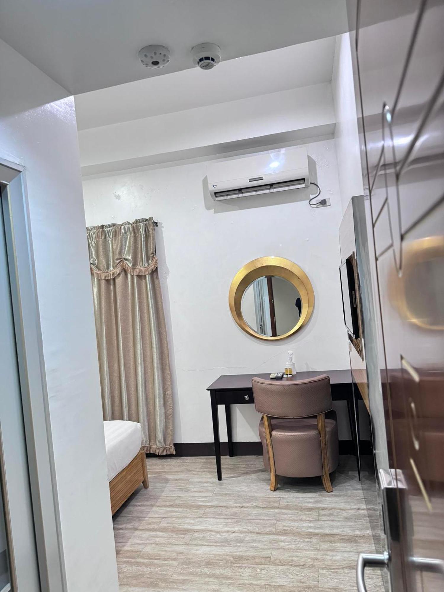 เจียมโค รอยัล โฮเต็ล - ปาลาวัน Hotel Puerto Princesa ภายนอก รูปภาพ