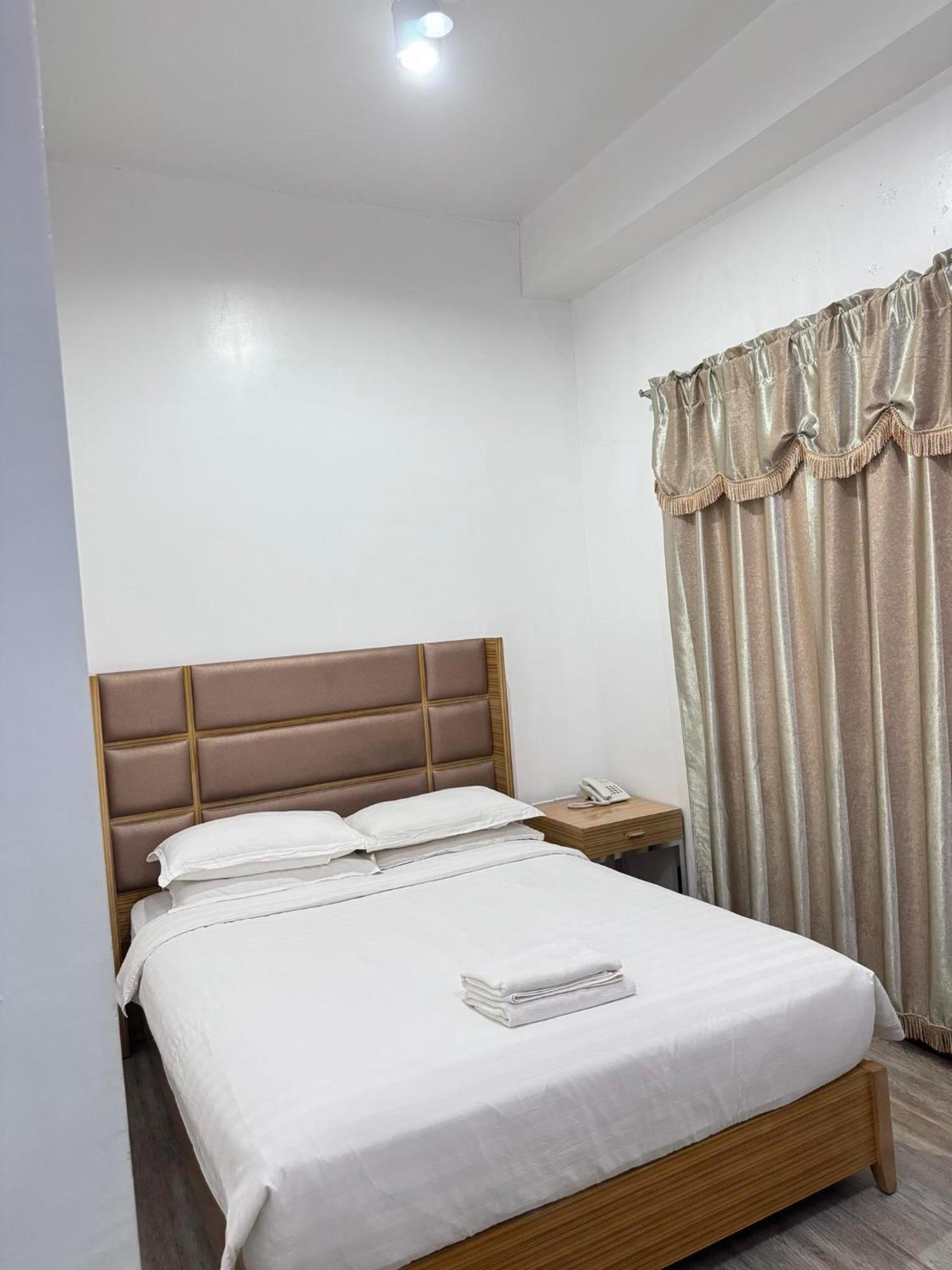 เจียมโค รอยัล โฮเต็ล - ปาลาวัน Hotel Puerto Princesa ภายนอก รูปภาพ