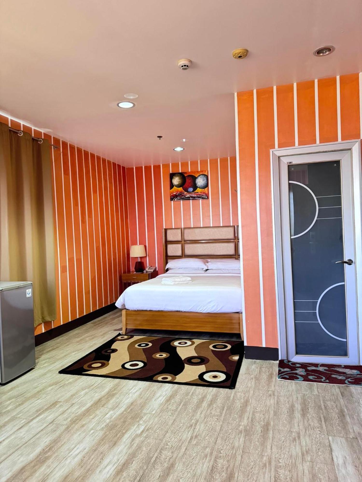 เจียมโค รอยัล โฮเต็ล - ปาลาวัน Hotel Puerto Princesa ภายนอก รูปภาพ
