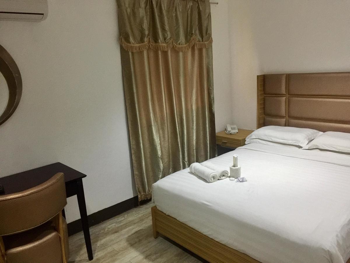 เจียมโค รอยัล โฮเต็ล - ปาลาวัน Hotel Puerto Princesa ภายนอก รูปภาพ