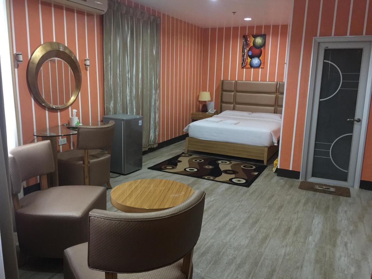 เจียมโค รอยัล โฮเต็ล - ปาลาวัน Hotel Puerto Princesa ภายนอก รูปภาพ